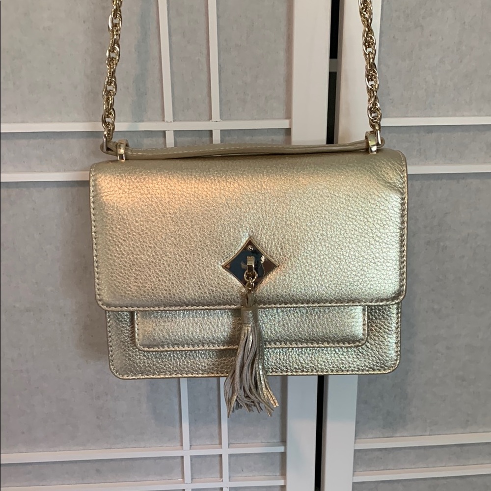 Antonio Melani Gold Leather Crossbody Bag with Classic Design - Picture 2 of 3